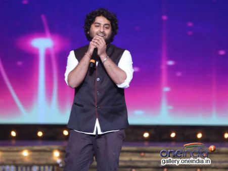 મેલ વૉકલિસ્ટ ઑફ ધ ઈયર મેલ વૉકલિસ્ટ ઑફ ધ ઈયર