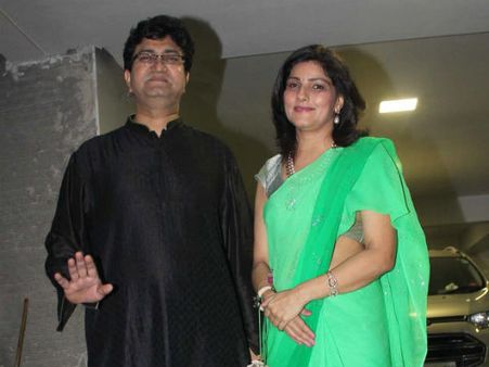 લિરિક્સિસ્ટ ઑફ ધ ઈયર લિરિક્સિસ્ટ ઑફ ધ ઈયર