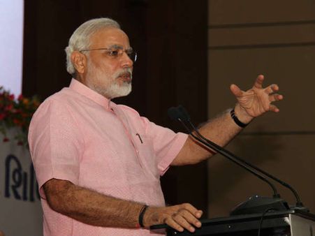 એક ગરીબને પ્રેમ આપો તો એ બમણો પરત કરે છે