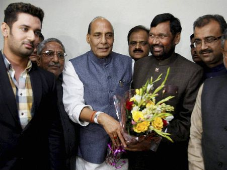 ત્રણ દાયકાથી કોઇને કોઇ સરકારમાં મંત્રી રહ્યા છે રામવિલાસ પાસવાન