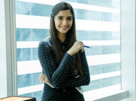 સામાન્ય યુવતીનો રોલ