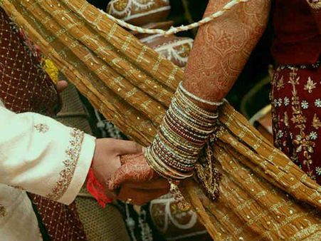 ફેમિલી ફંક્શનમાં 