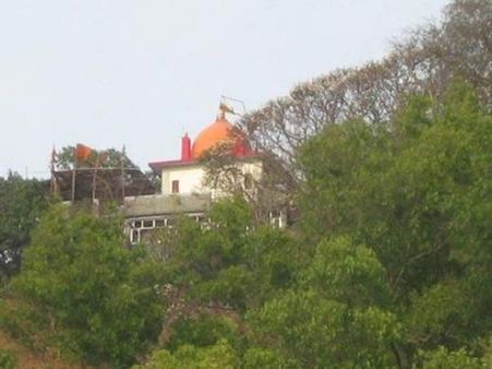 દત્તા મંદિરનો દૂરનો નજારો