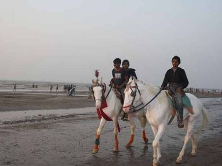 જૈમપોરેમાં ઘોડેસવારી