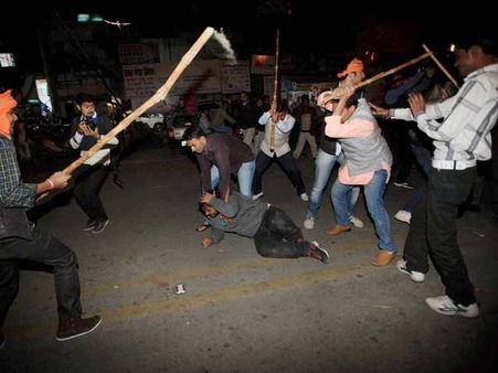 ભાજપ-આપ વચ્ચે ઘર્ષણ