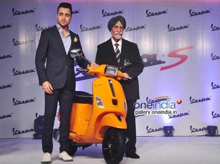 ઇમરાને લોન્ચ કર્યું સ્પોર્ટી વેસ્પા સ્કૂટર