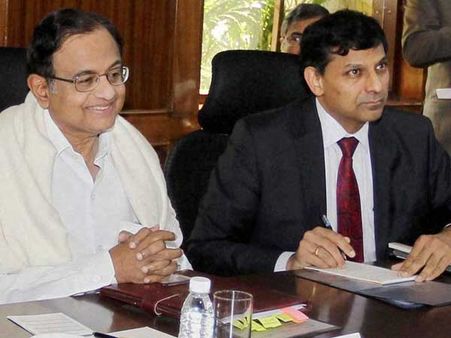 ચિદમ્બરમે રજૂ કરી અર્થવ્યવસ્થાની ગુલાબી તસવીર