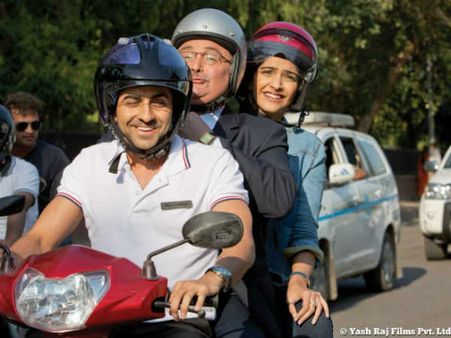 હું-સોનમ-આયુષ્માન હું-સોનમ-આયુષ્માન