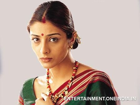 તબ્બુ-અસ્તિત્વ (2000)