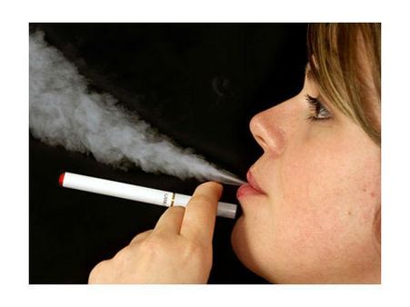 નવું સંશોધન: ઇ-સિગરેટથી વધે છે નિકોટીનની લત