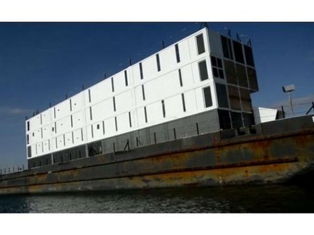 50 ફૂટ ઉંચા બારજ