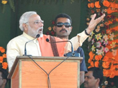 પૂર્વને પશ્ચિમની સમકક્ષ લાવવું છે