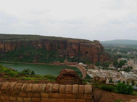 બાદામી કિલ્લો