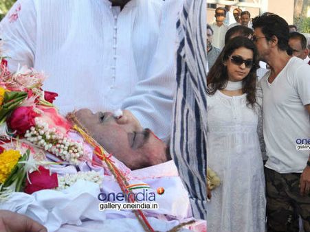 જુહીની ગુલાબી સફળતા પર ભાઈ બૉબીના મોતનું ગ્રહણ