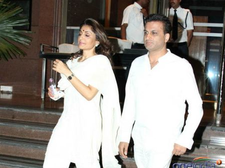 બૉબી ચાવલાના બેસણામાં બૉલીવુડ બૉબી ચાવલાના બેસણામાં બૉલીવુડ