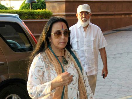 બૉબી ચાવલાના બેસણામાં બૉલીવુડ બૉબી ચાવલાના બેસણામાં બૉલીવુડ