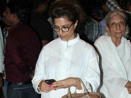 બૉબી ચાવલાના બેસણામાં બૉલીવુડ બૉબી ચાવલાના બેસણામાં બૉલીવુડ