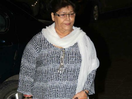 બૉબી ચાવલાના બેસણામાં બૉલીવુડ બૉબી ચાવલાના બેસણામાં બૉલીવુડ