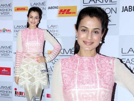 લૅક્મે ફૅશન વીક સમર રિસોર્ટ 2014 લૅક્મે ફૅશન વીક સમર રિસોર્ટ 2014