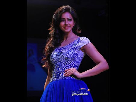 લૅક્મે ફૅશન વીક સમર રિસોર્ટ 2014 લૅક્મે ફૅશન વીક સમર રિસોર્ટ 2014