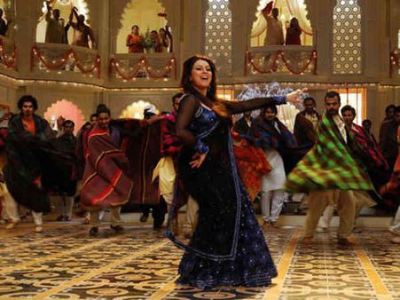 કાંચી ફિલ્મની તસવીરી ઝલક કાંચી ફિલ્મની તસવીરી ઝલક