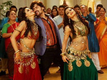 કાંચી ફિલ્મની તસવીરી ઝલક કાંચી ફિલ્મની તસવીરી ઝલક