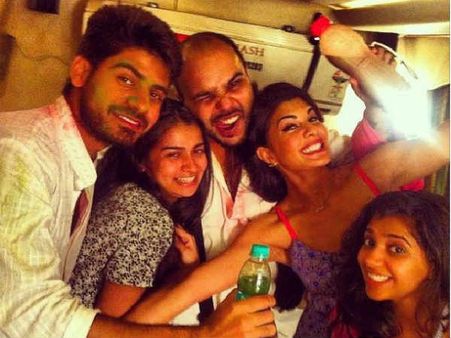 હોળીના રંગે રંગાયું બૉલીવુડ