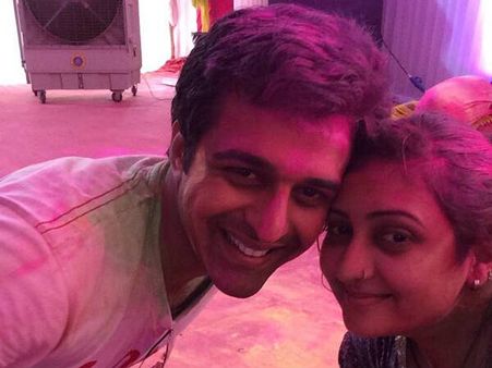 હોળીના રંગે રંગાયું બૉલીવુડ