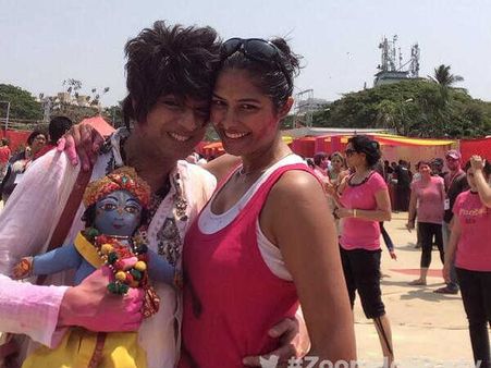 હોળીના રંગે રંગાયું બૉલીવુડ