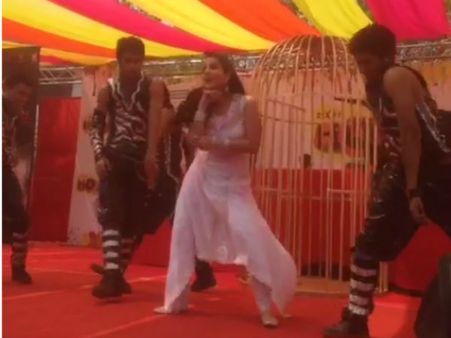 હોળીના રંગે રંગાયું બૉલીવુડ