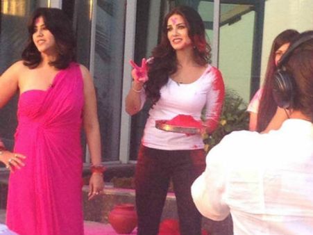 હોળીના રંગે રંગાયું બૉલીવુડ