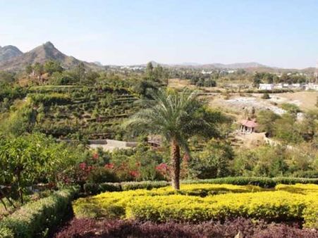 સુંદર ગાર્ડન