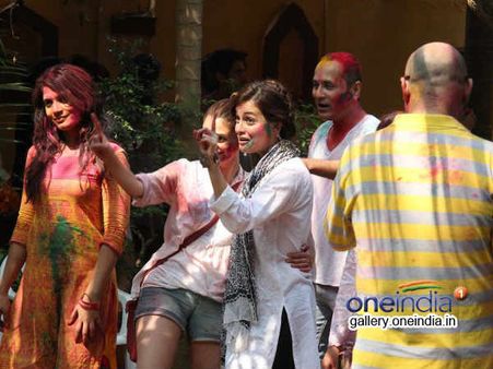 શબાના-જાવેદના ઘરે હોળી સમરાંગણ