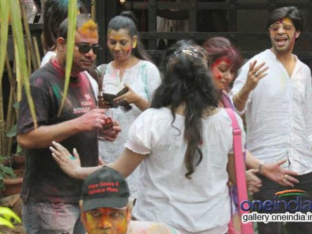 શબાના-જાવેદના ઘરે હોળી સમરાંગણ