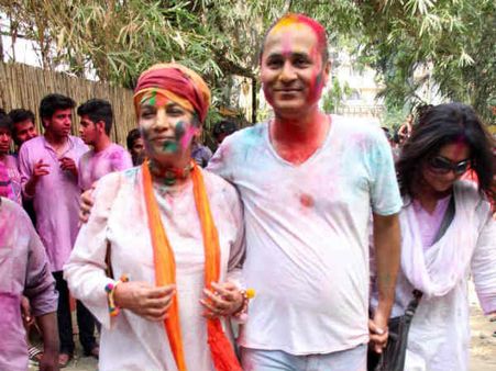 શબાના-જાવેદના ઘરે હોળી સમરાંગણ