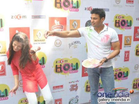 ઝૂમ હોળી પાર્ટી