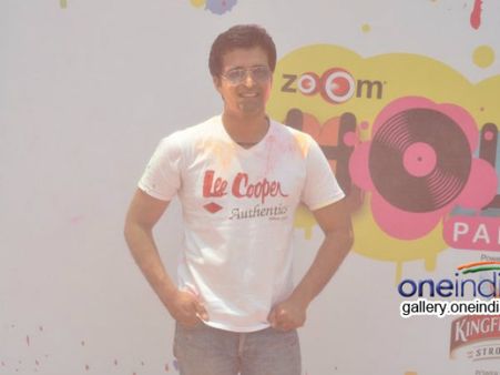 ઝૂમ હોળી પાર્ટી