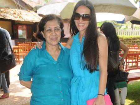 કૅંસરગ્રસ્ત બાળકો સાથે હોળી ઉજવતાં તારા શર્મા