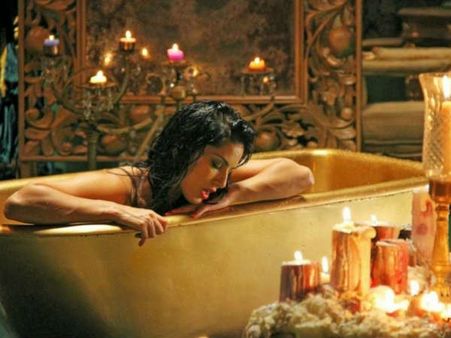 રાગિણી એમએમએસ 2ની એફબી કવર્સ તસવીરો