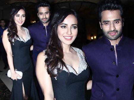 નેહા શર્મા અને જૅકી ભાગનાની