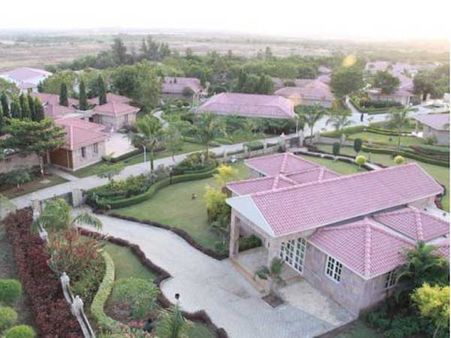 ચિકિત્સા કેન્દ્રનો એરિયલ વ્યૂ