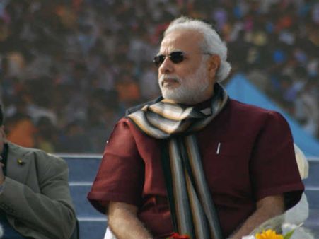 60 મહિના માટે એક સેવકને ચૂંટીને જુઓ 