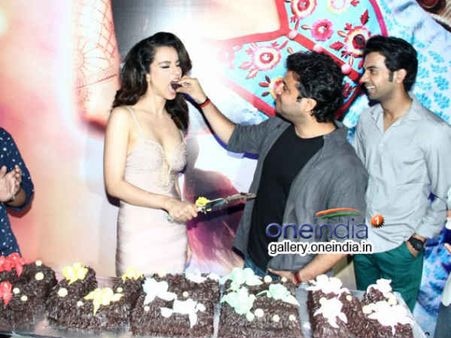 વહેલા નિકળી ગયાં કંગના વહેલા નિકળી ગયાં કંગના