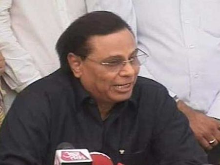 હરેન પાઠકનું પ્રદર્શન