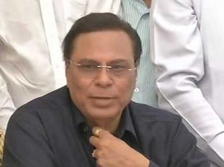 હરેન પાઠકનું પ્રદર્શન