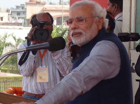 પાક. સાથે કેટલાં ગાઢ સંબંધ છે મોદીએ સૂચવેલા એ ત્રણ AKના!