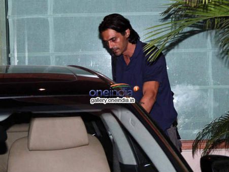 લગ્નની 16મી વર્ષગાંઠ