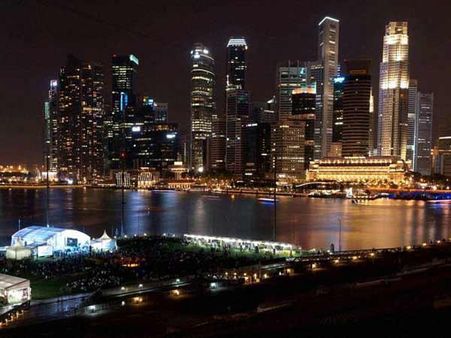 સિંગાપુર અર્થ આવર દરમિયાન સિંગાપુર અર્થ આવર દરમિયાન