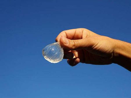 ઇંડાના લિક્વિડ જેવું દેખાય છે આ પ્લાસ્ટિક