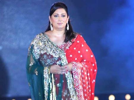 મૈક્ડોનલ્ડમાં લગાવતા હતા પોતું મૈક્ડોનલ્ડમાં લગાવતા હતા પોતું